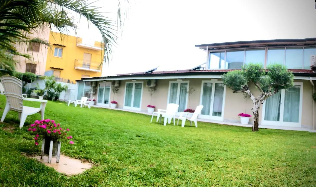 Amantea Monument Bed & Breakfast Terrasini